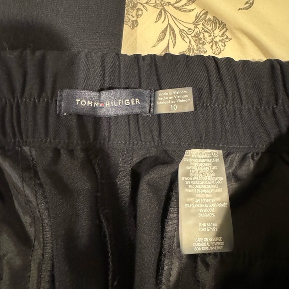 Tommy Hilfiger pants - Picture 1 of 8